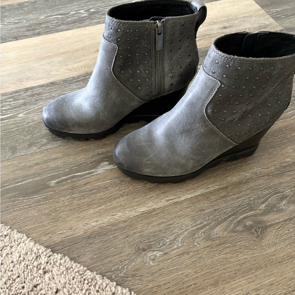Sorel Gray Ankle Booties